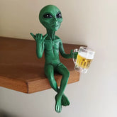 Creative Alien Resin Ornament – Decorative Desktop Figurine for Home and Bar