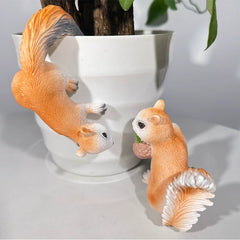 Creative Climbing Animal Resin Figurine – Decorative Hanging Ornament for Garden and Flower Pots