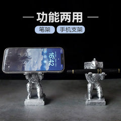 Creative Knight Armor Pen Holder – Resin Desktop Ornament and Stationery Organizer