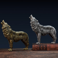 American Rustic Wolf Resin Sculpture – Home, Living Room & Wine Cabinet Decoration