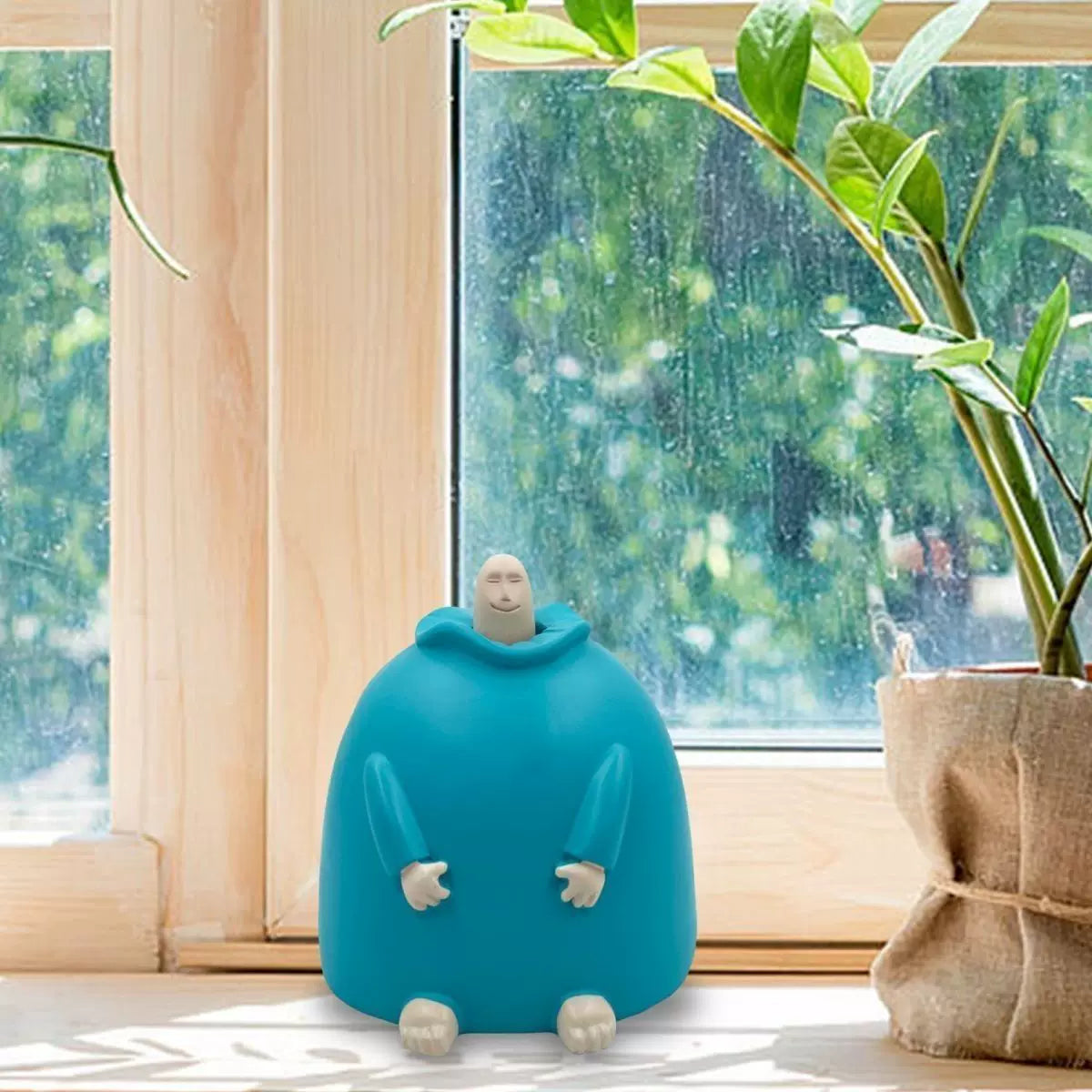 Creative Resin Figurine – Decorative Desktop Ornament with Playful Blue Smile