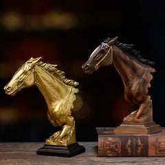 American Rustic Wolf Resin Sculpture – Home, Living Room & Wine Cabinet Decoration