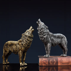 American Rustic Wolf Resin Sculpture – Home, Living Room & Wine Cabinet Decoration